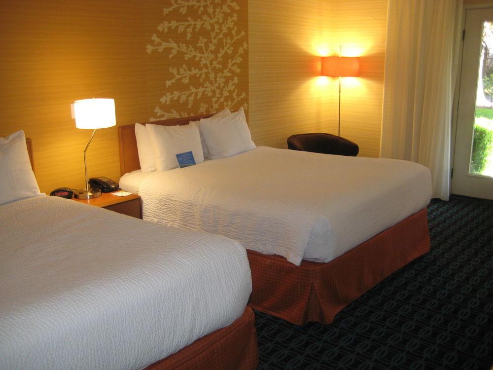 Fairfield Inn And Suites By Marriott San Jose Airport Exterior photo