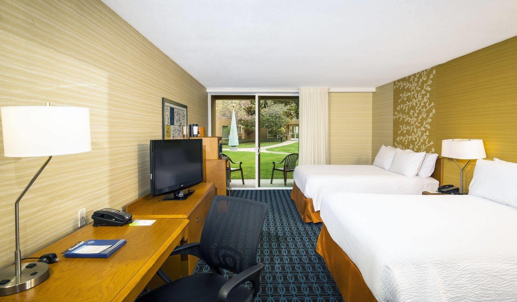 Fairfield Inn And Suites By Marriott San Jose Airport Exterior photo